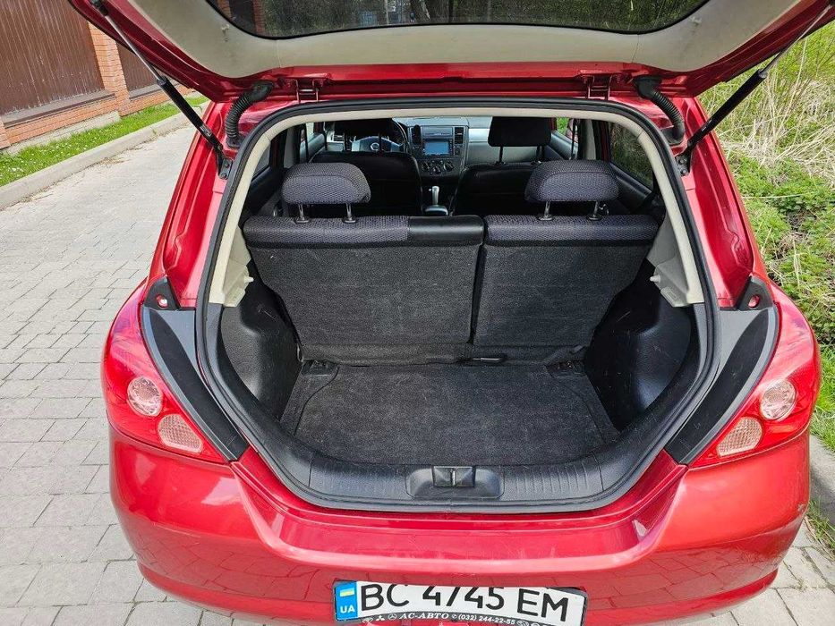 Nissan Tiida 2008 року