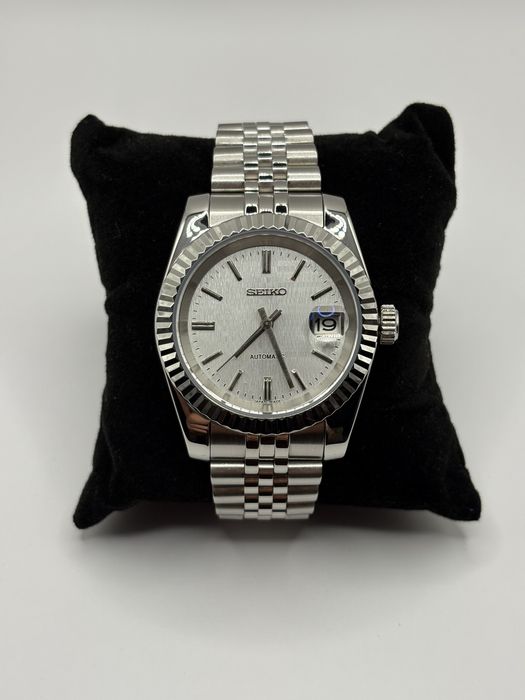 Zegarek Seiko mod Date Just nowy srebrny