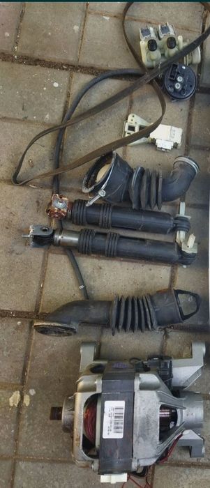 Двигатель стиральной машины индезит