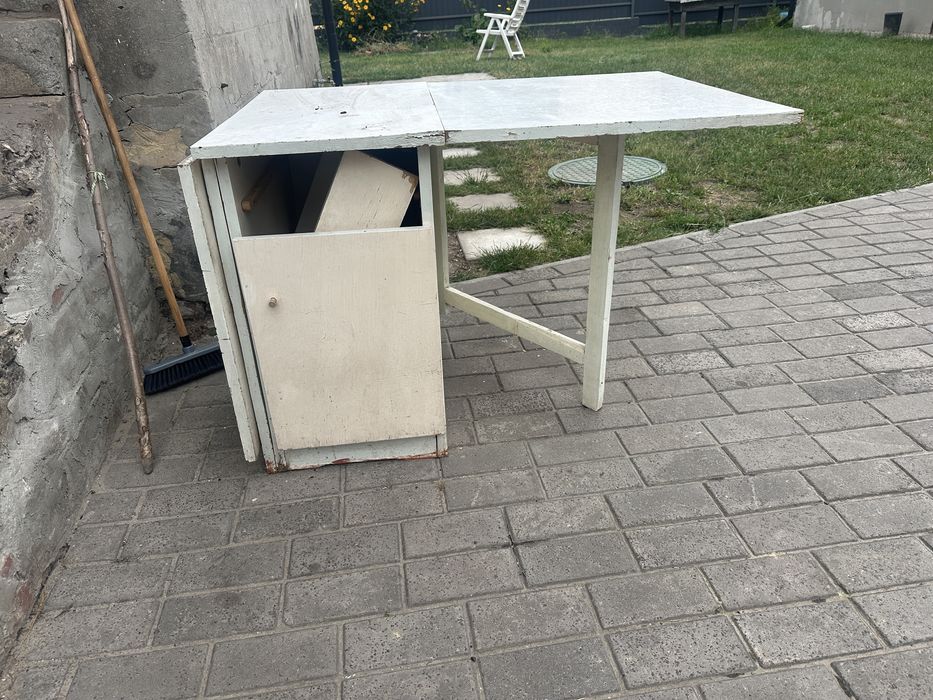 Розкладний стіл