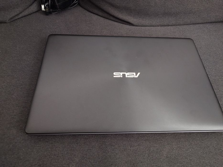 laptop Asus F550L