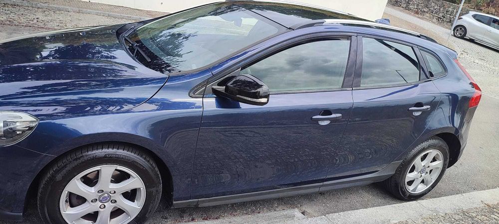 Volvo V40 Cross Country 1.6 D2 (2014) – Bancos em Pele Aquecidos