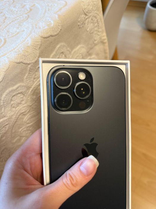 Iphone 16 про макс 256гб