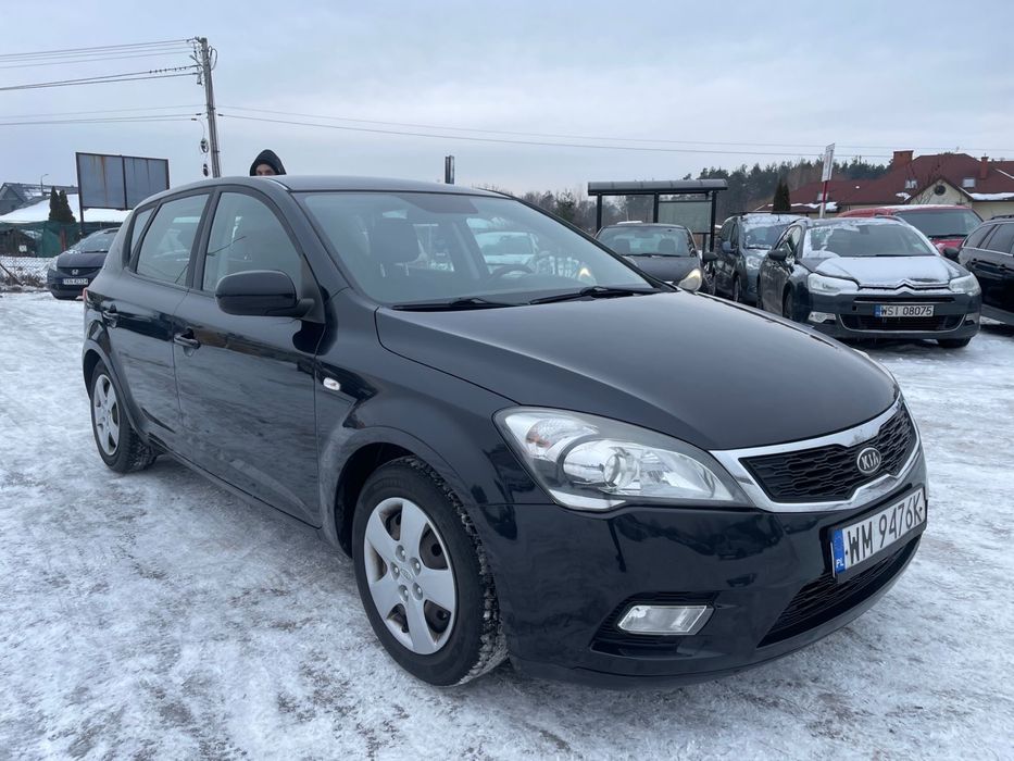 KIA CEED 1.4 Benzyna 2011r Polift Bardzo Ładny Bezwypadek Garażowany