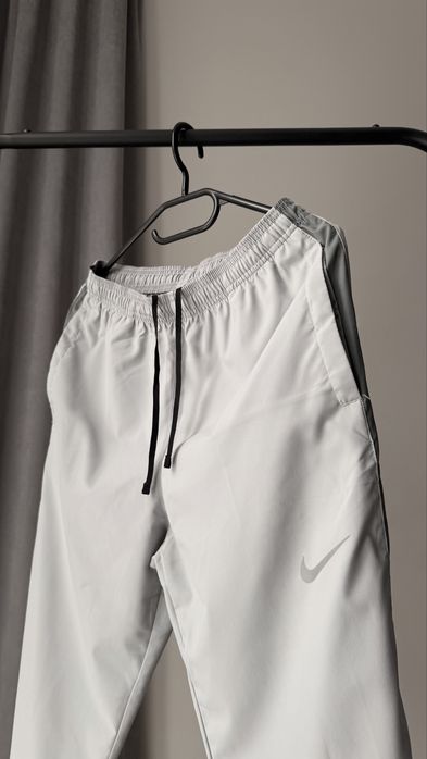 Штани Nike woven легкі розмір S