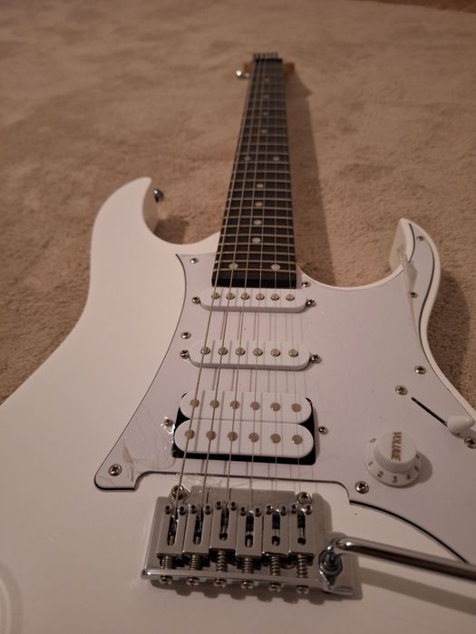 Guitarra Ibanez GRG140-WH