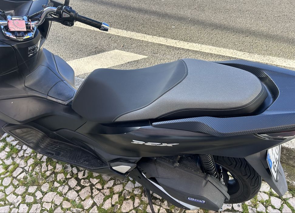 Banco mota Honda PCX 2021 a 2024 (velho por novo)