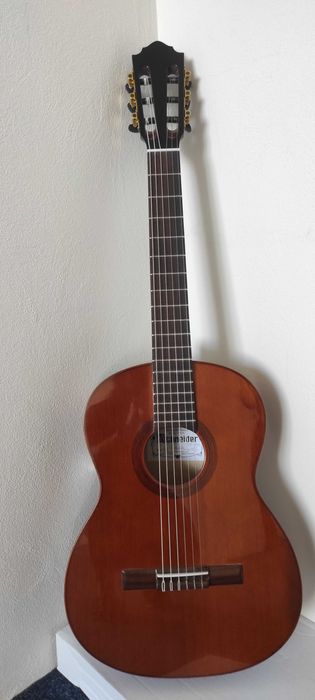 Jan Schneider , lutnicza gitara klasyczna 4/4 nowa, nie używana