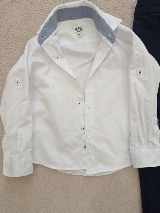 Продаються штани і сорочка