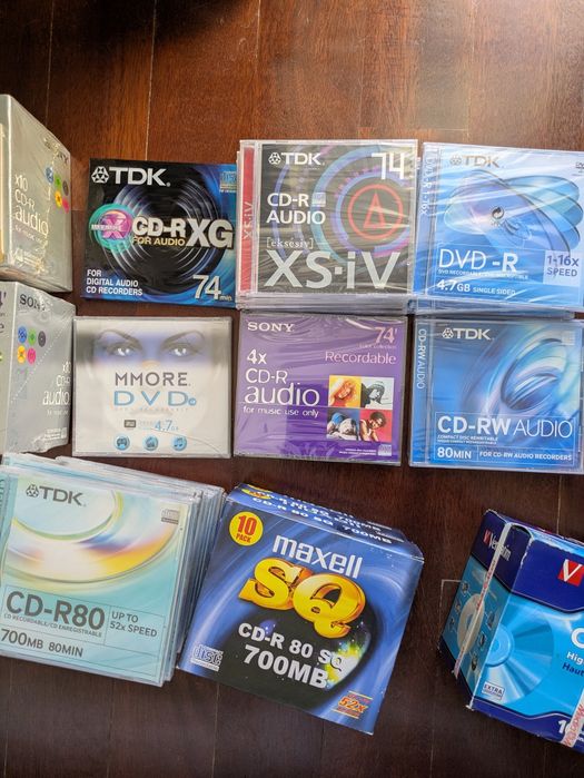 CDs e DVD's antigos novos selados