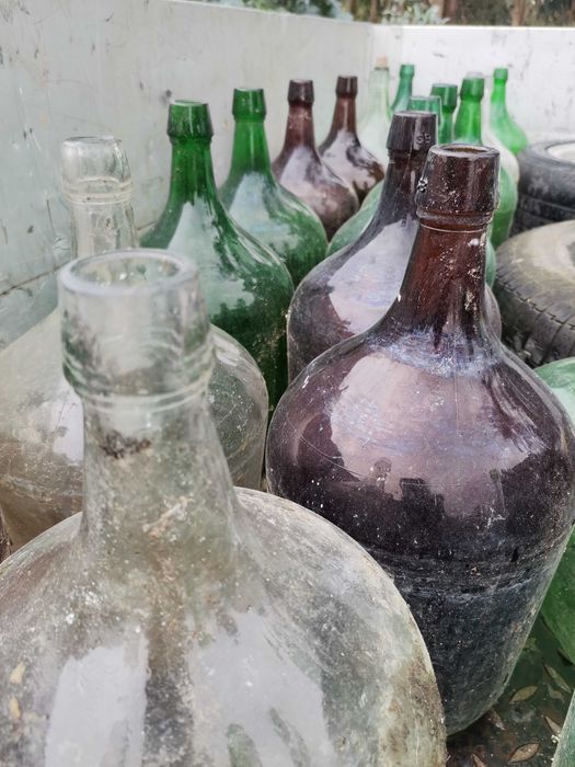 Garrafões de vidro