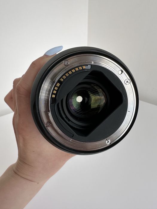 Обєктив RF 24-105 f4