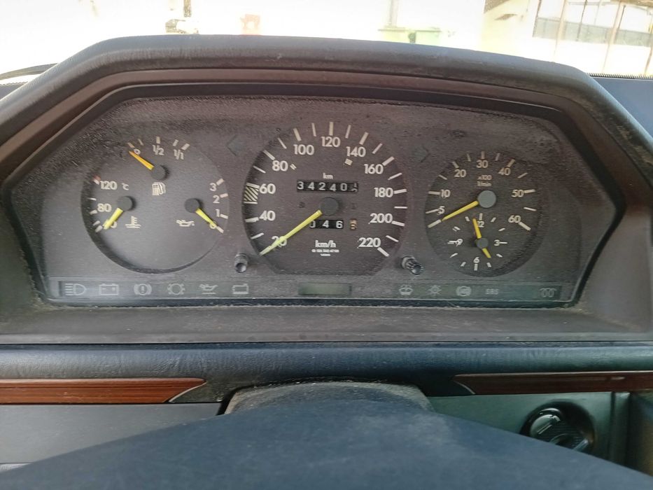 Mercedes Benz 124 T Gasóleo