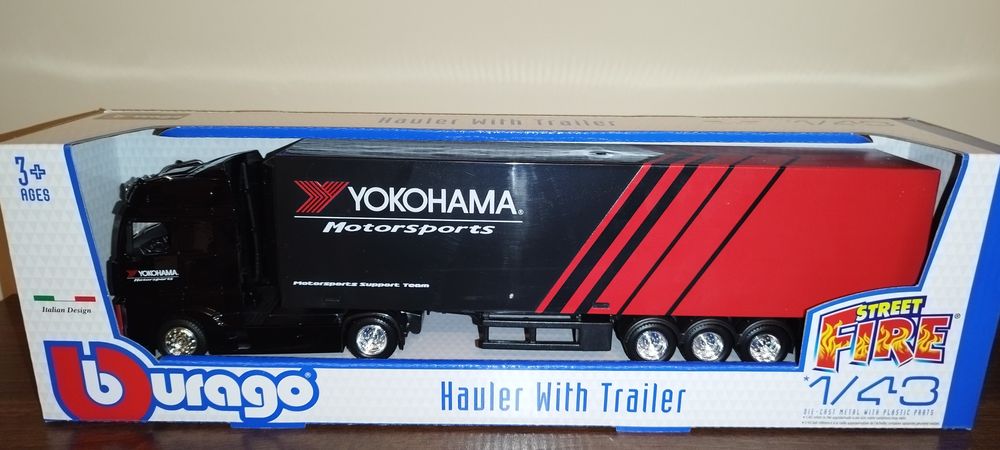 Bburago Street Fire Mercedes Actros Gigaspace Yokohama, skala 1:43.
