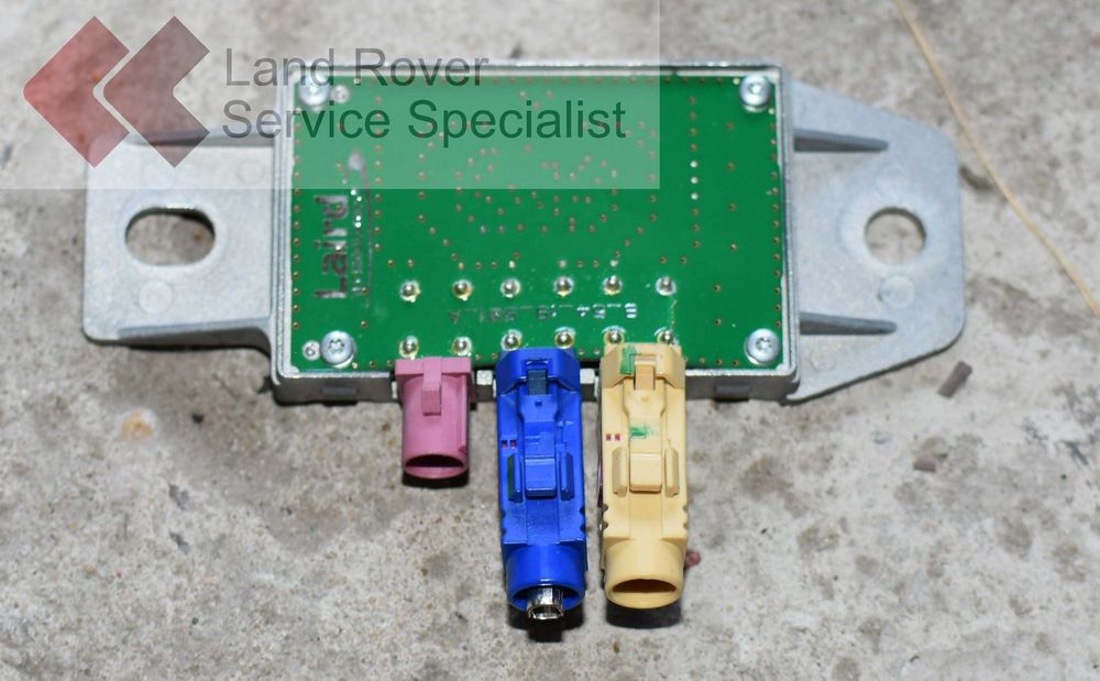 Wzmacniacz anteny moduł RANGE ROVER SPORT L494 z 2018r.