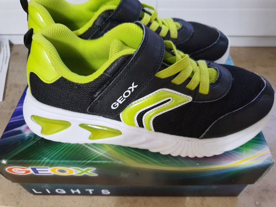 Orginalne buty GEOX Lights
