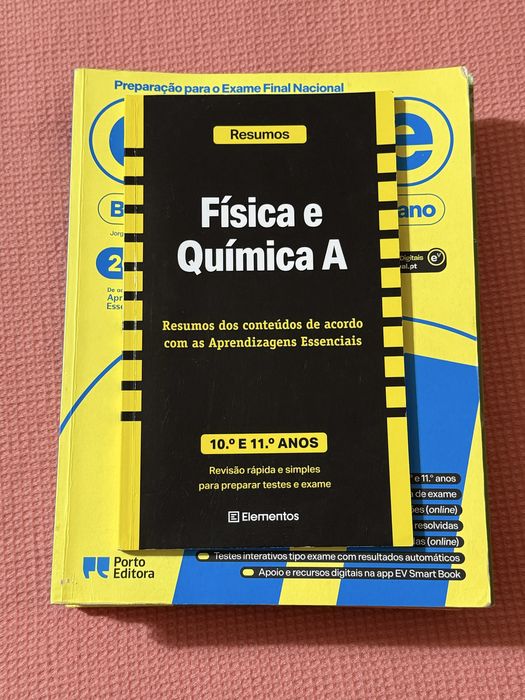 Manuais de preparação para exames 11ºano