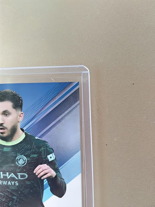 Carta Ryan Cherki numerada 07/50 Topps