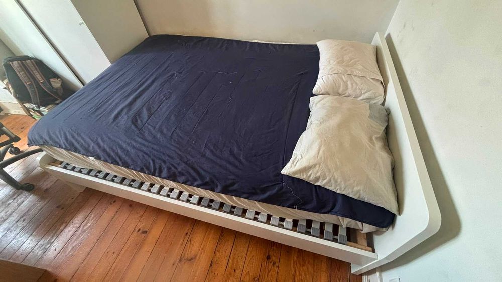 Vendo Estrado de cama de casal