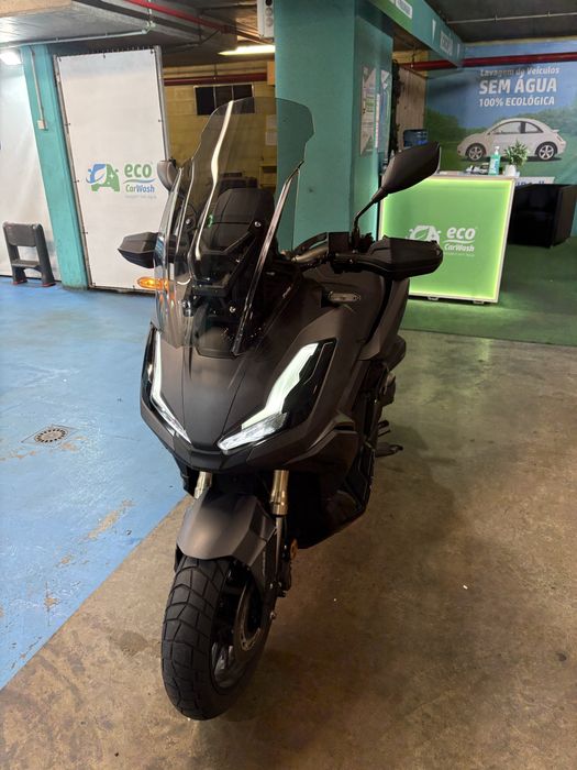 Honda Adv como nova