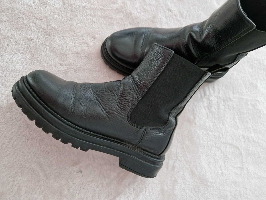 Botas pretas T35