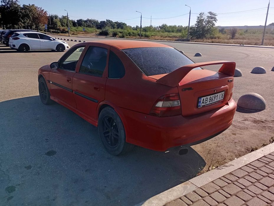 В рассрочку Opel Vectra АКПП двигатель X25XE на газу