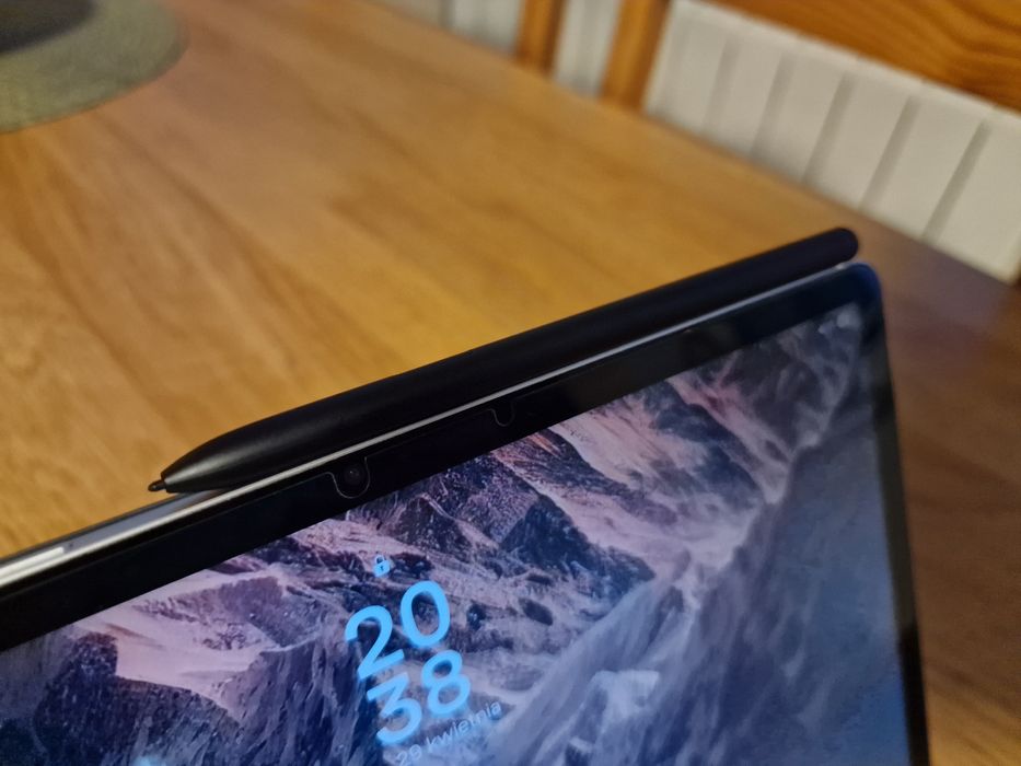 Tablet Samsung Tab S8 + Etui z klawiaturą
