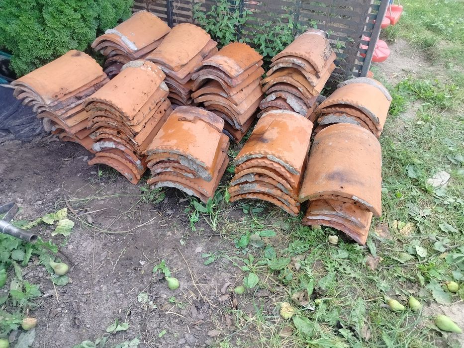 Sprzedam stare zabytkowe gąsiory dachowe