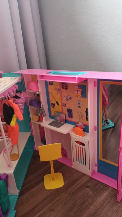 Garderoba Barbie