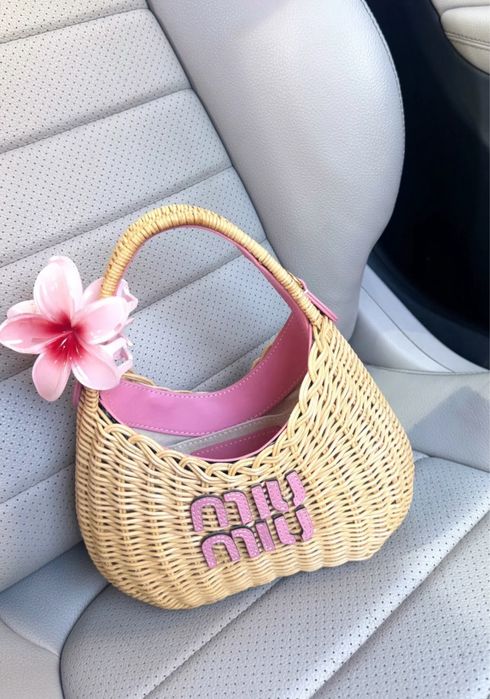 Miu Miu плетена сумка Wander Wicker Handbag