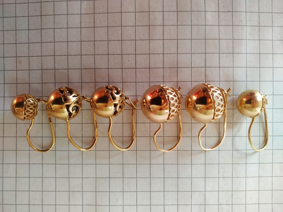 5.32 Золоті сережки кульки 583 Ереван, Свердловск