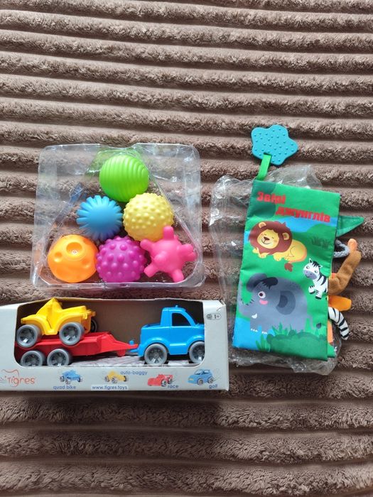 Дитячі іграшки від 1+ за все 200 грн