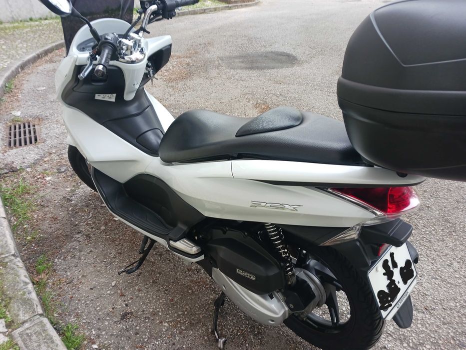 Honda PCX-125 em excelente estado.