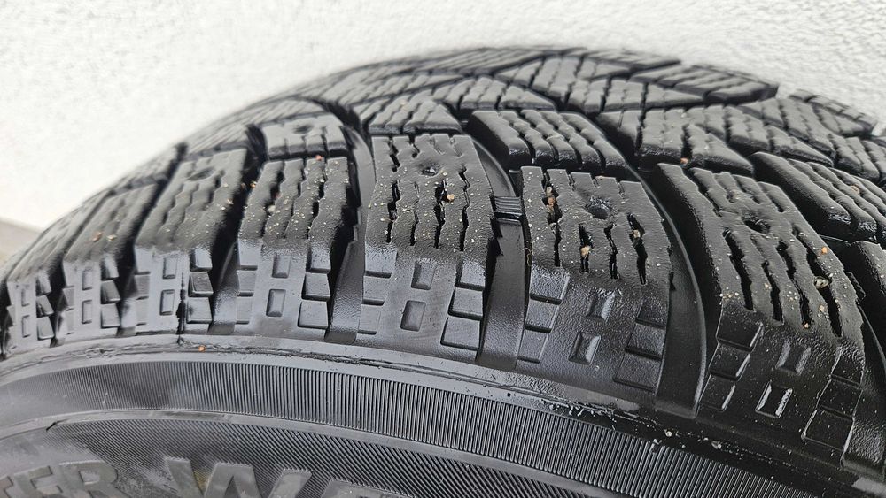 Koła zimowe Mazda - alufelgi 17" + opony Delinte Winter WD42