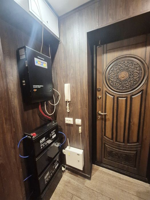 Продам 4-к. квартиру в центре