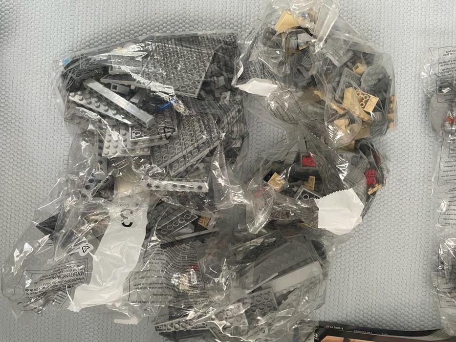 Lego 75105 Millennium Falcon