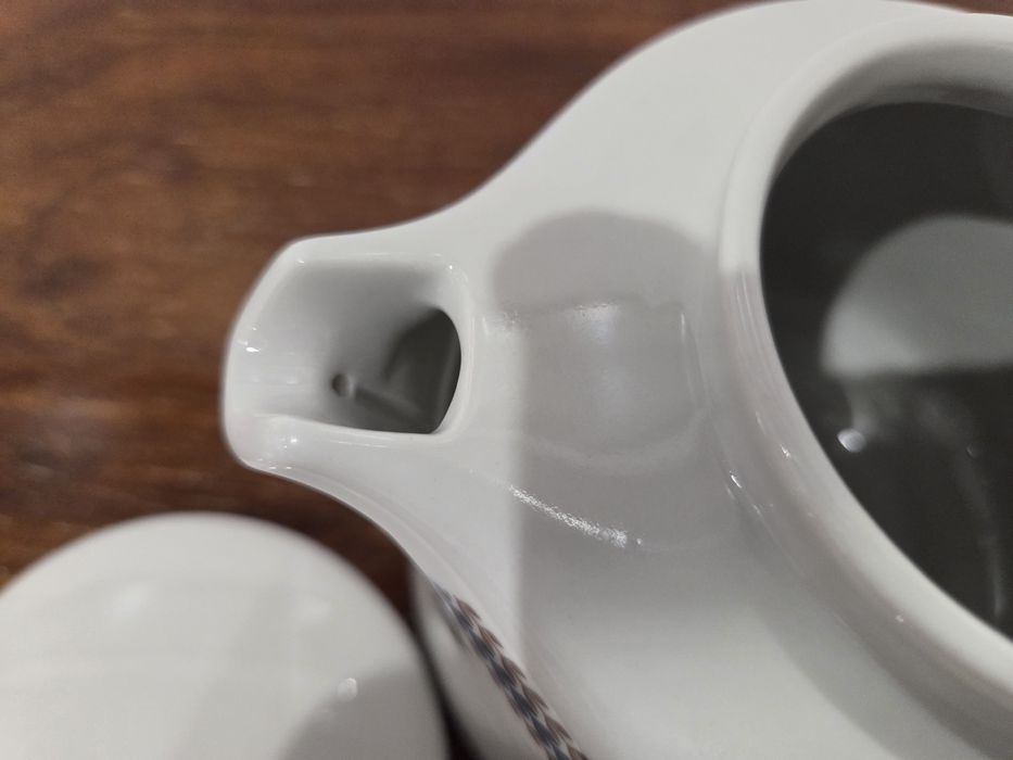 Bule e açucareiro S.P. Coimbra