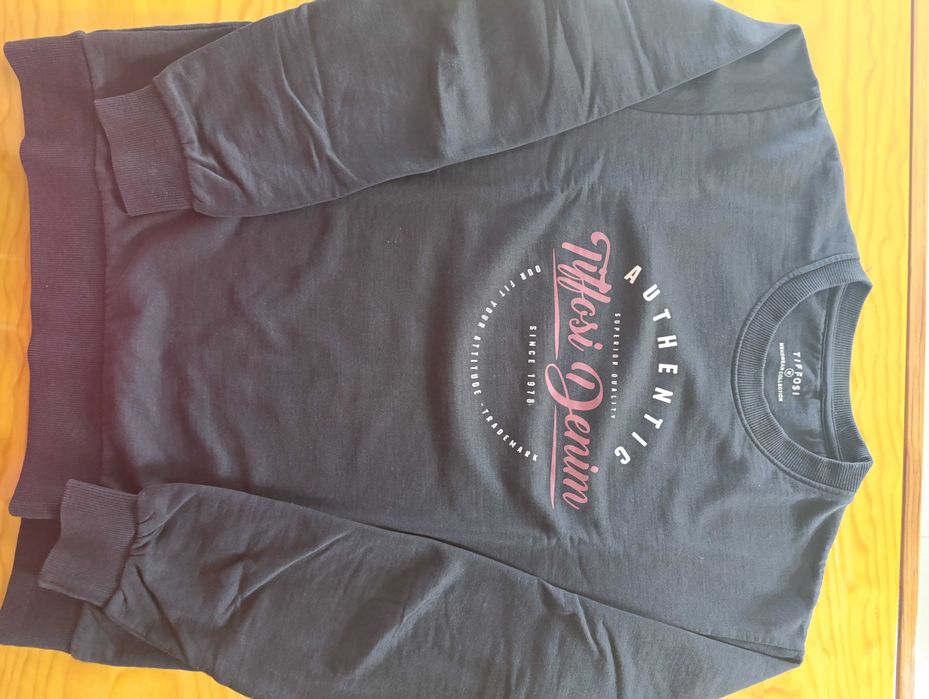 Camisola de homem. Tiffosi. Tamanho M.