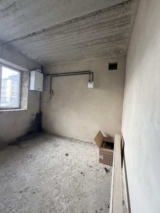 Продається двох-кімнатна квартира