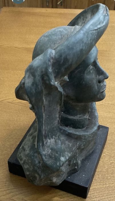 Escultura Infante D.Henrique do escultor Helder de Carvalho