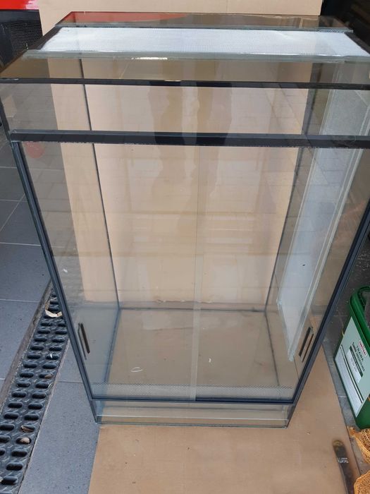 60×40×85 terrarium ,kameleon