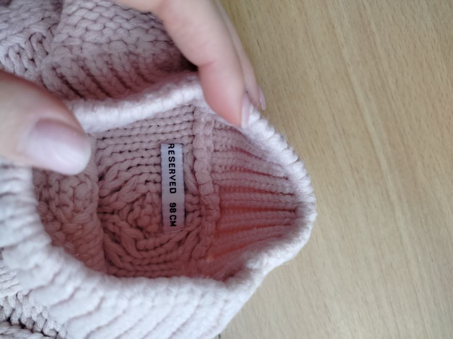 Różowy sweterek Reserved