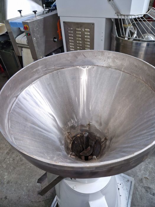 Moinho Pão Industrial - Com Funil Inox - Trifásico (Restaurado)