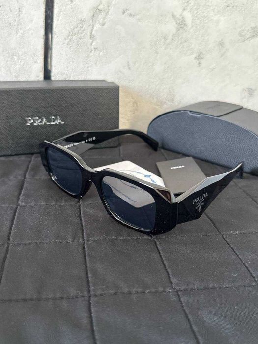 Okulary Prada Przeciwsłoneczne nowe