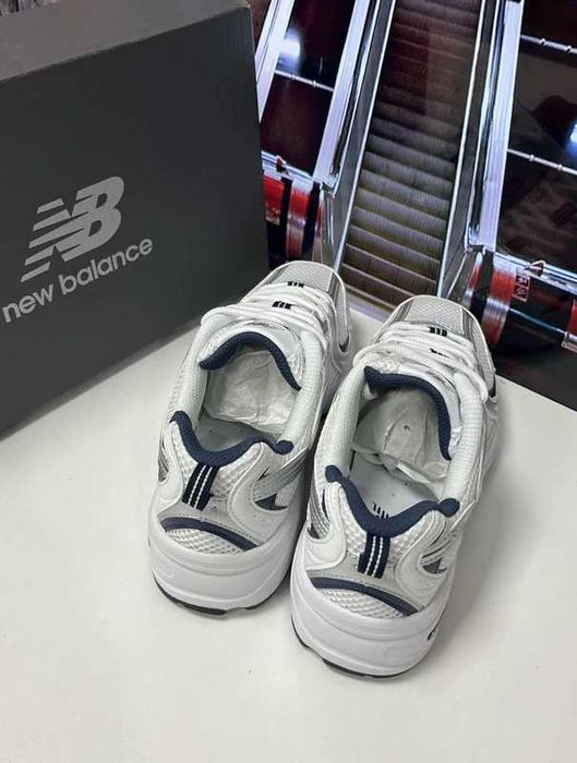 New Balance 530 Biały R.42