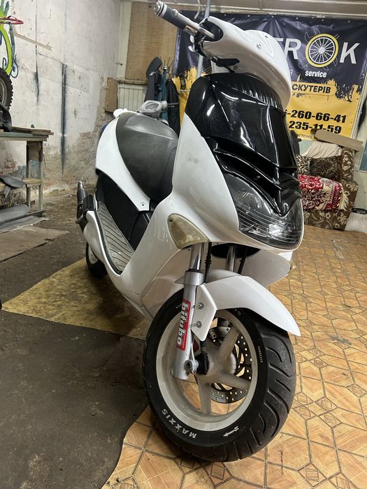 Aprilia sr/yamaha aerox/mbk/Априлия леонардо