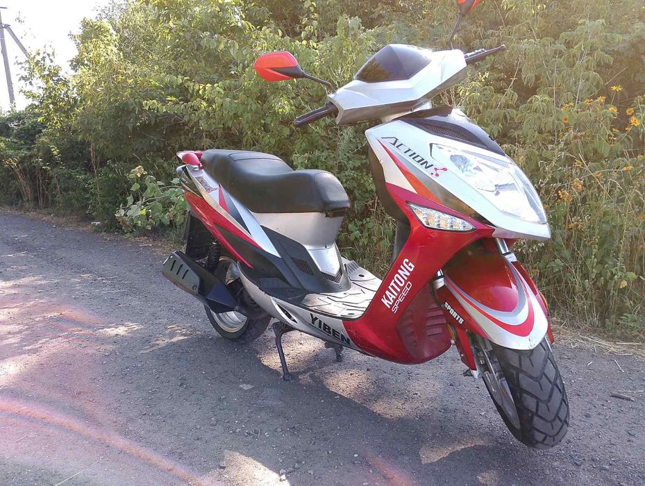 Продам максі-скутер YIBEN YB150T-15J з регістрацією