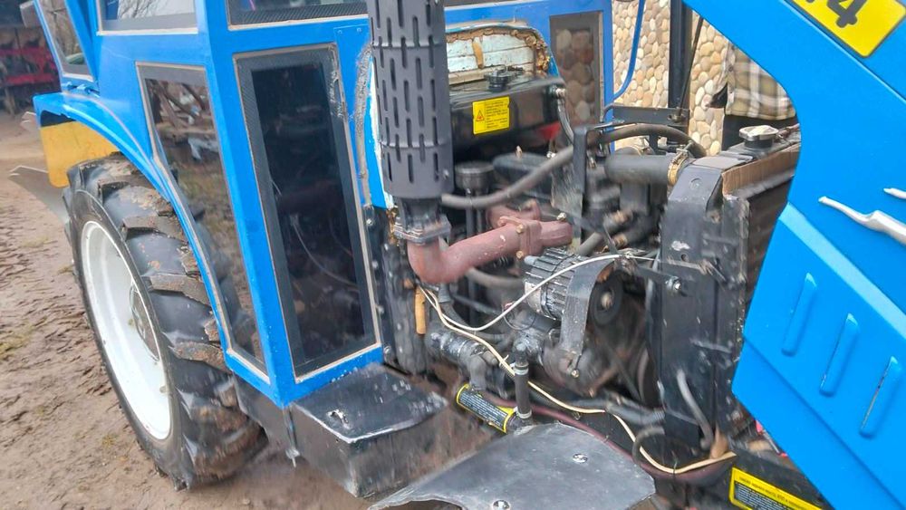 Трактор DongFeng 244