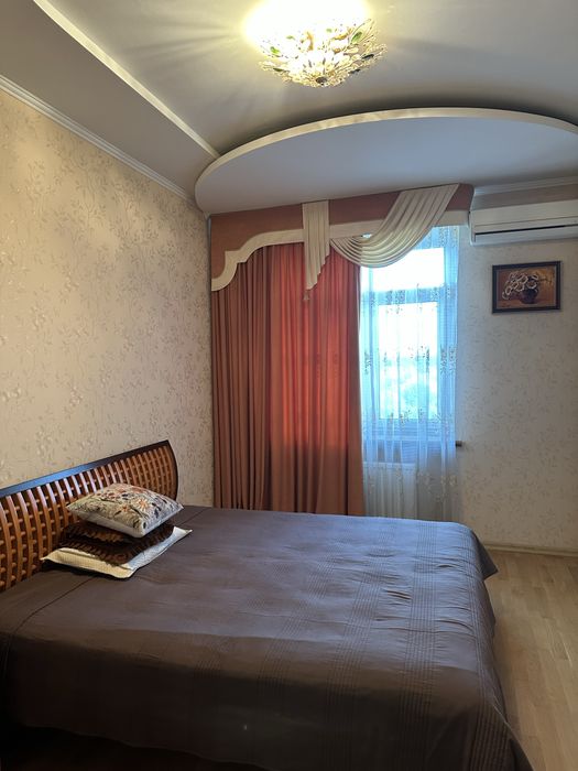 Здам укомплектовану квартиру в новобудові, р-н Чайки з власним гаражем