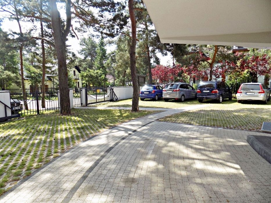Pobierowo  Apartament 7 z tarasem i ogrodem. Huśtawka